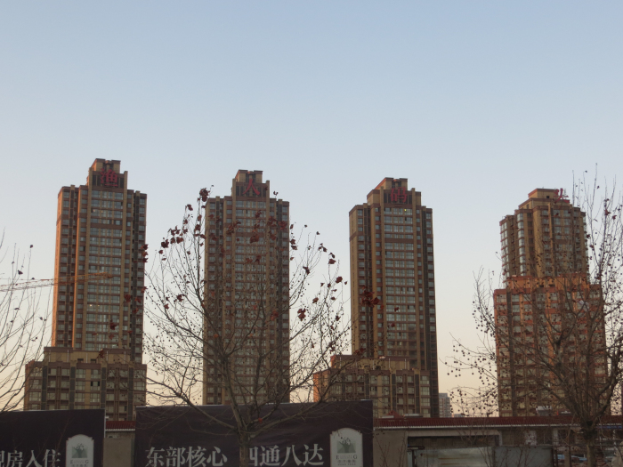 东方地产渔人码头二期LED发光字工程图3
