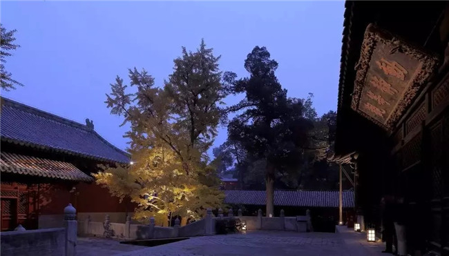 古寺院落光源选择方法