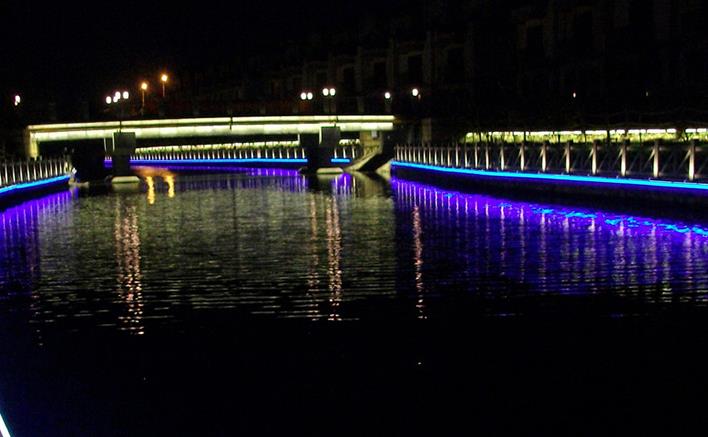 桥梁夜景亮化图